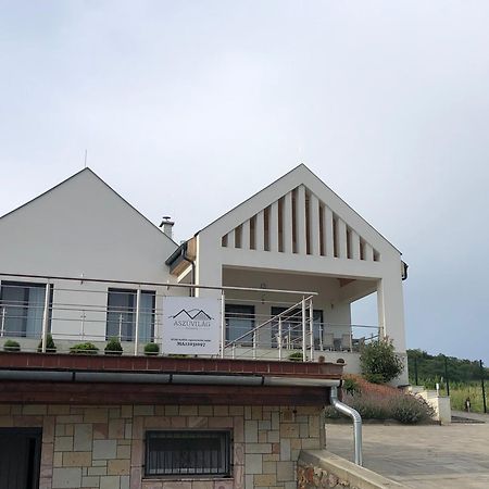 Aszúvilág Rezidencia with Sauna&Jacuzzi Legyesbenye Zewnętrze zdjęcie